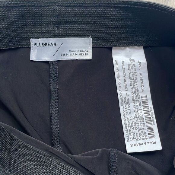 Pull & Bear Faux Leather Look Leggings Size M Stretch Skinny Pull on NWOT - Picture 5 of 9